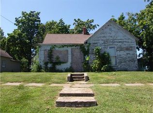 310 N Clay St, Gallatin, MO 64640