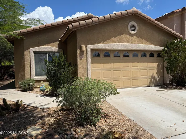 955 E Mount Shibell Dr, Sahuarita, AZ 85629