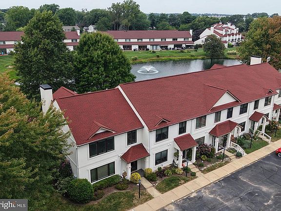 2nd image of 43 Queen Neva Ct