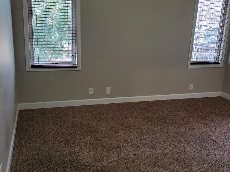 308 W Adams St — Photo 19
