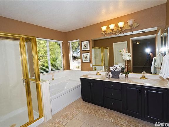 5th image of 4425 Voltaire Dr