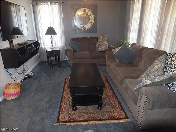3rd image of 3706 Henritze Ave