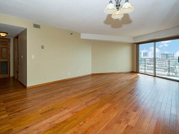 2nd image of 26 10th St W Unit 1501