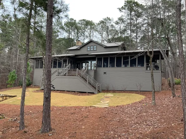 390 Russell Cabin Point, Alexander City, AL 35010