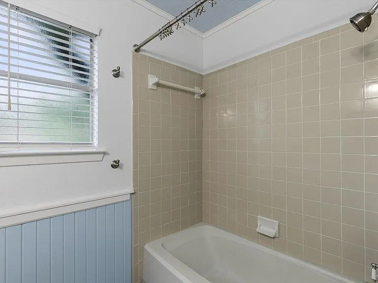 12217 Forsythe Dr — Photo 23
