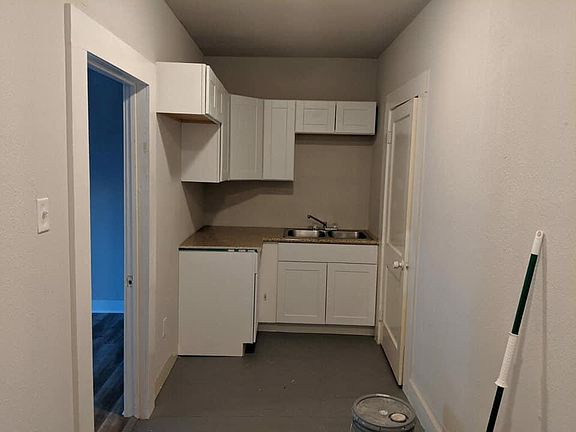 5th image of 2022 Monterey St APT 4