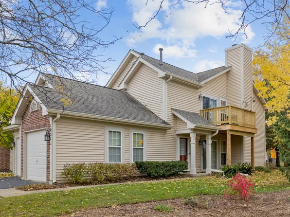 1051 Woodhill Ct #1051, Elgin, IL 60120