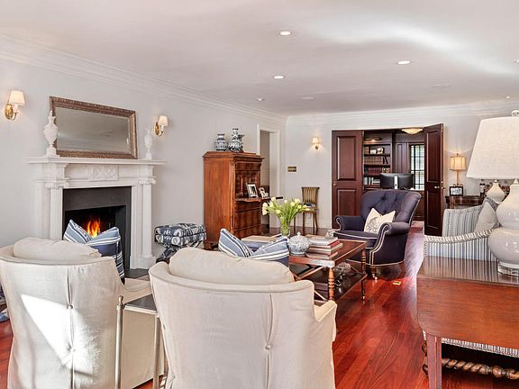 4th image of 12 Somerset Dr