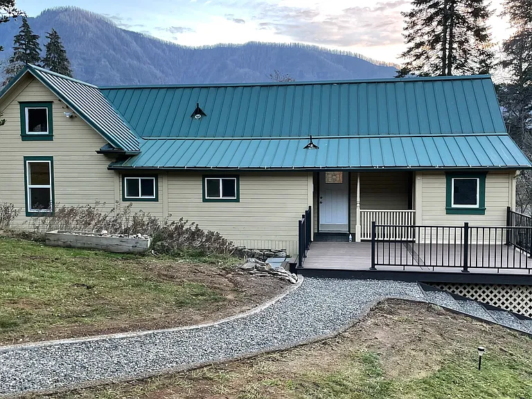 671 Butler Loop Rd — Photo 2