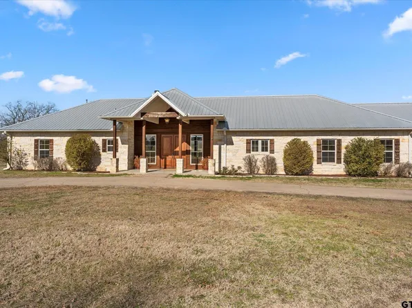 240 Private Road 1613, Mount Pleasant, TX 75455