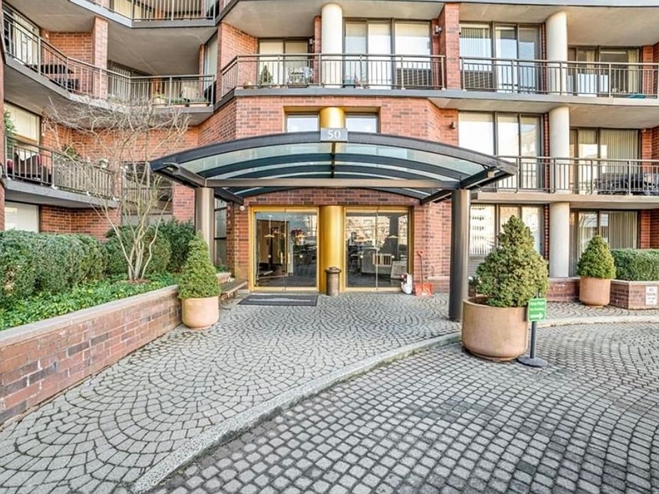 1st image of 50 E Hartsdale Ave APT 1Z