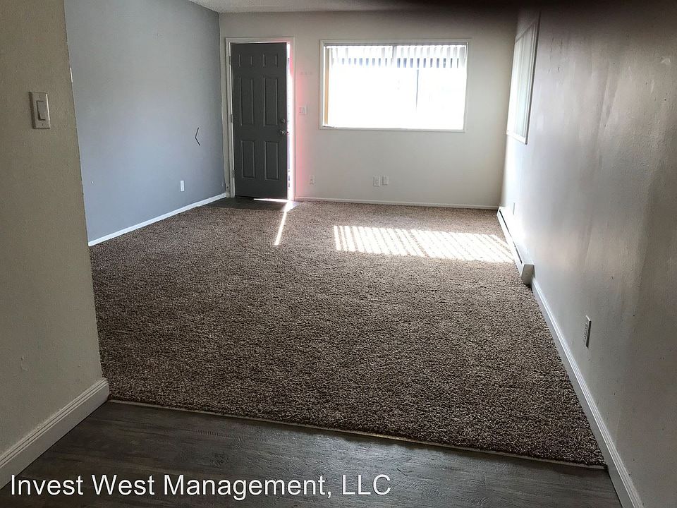 2nd image of 1950 33rd Ave APT 05