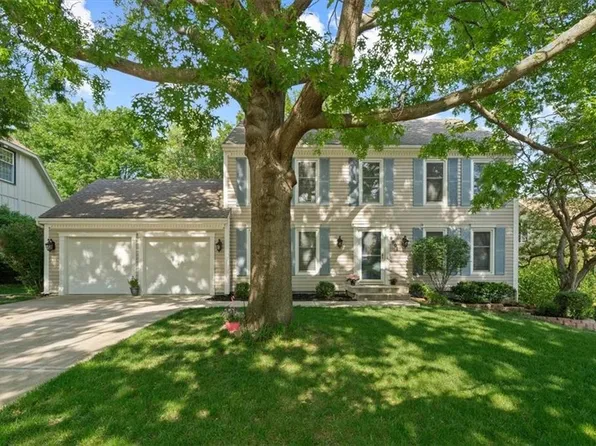 8001 Alden St, Lenexa, KS 66215