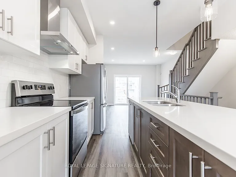 57 Markle Cres — Photo 13