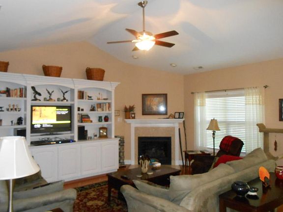 5th image of 7800 Bernstein Ln