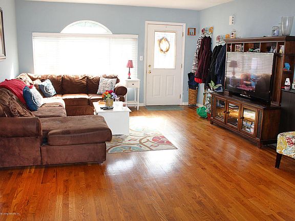2nd image of 37 Crabtree Ave