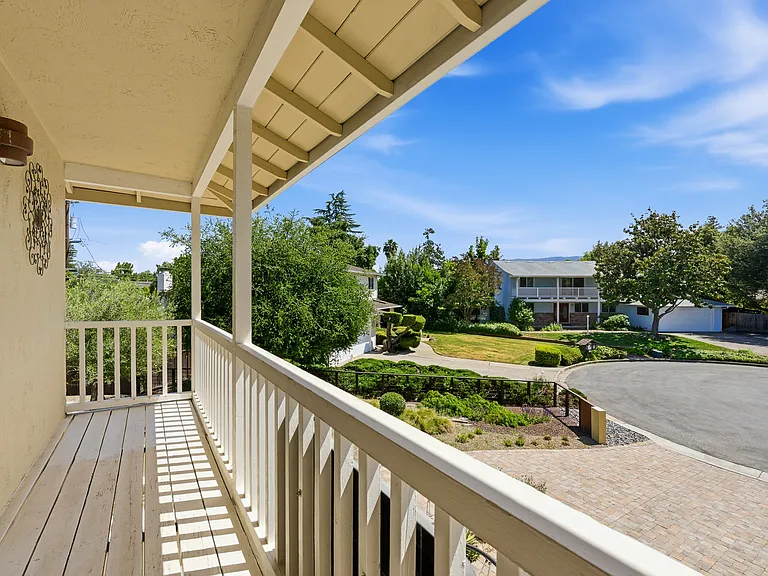 19567 Ardmore Ct — Photo 15