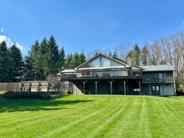 10368 Cheese Factory Rd, Corning, NY 14830