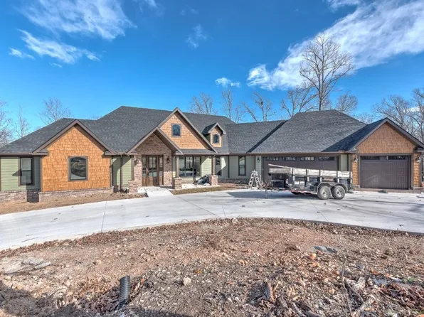 2 Steven Ln, Bella Vista, AR 72715