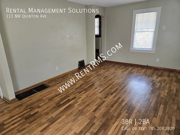 111 NW Quinton Ave — Photo 5