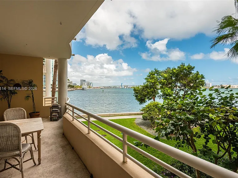 888 Brickell Key Dr #211 — Photo 3