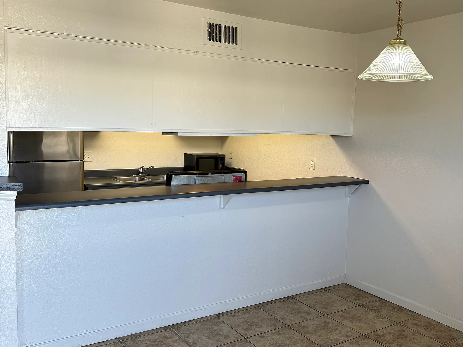 2 bed, 836 sqft, $1,000 — Photo 4
