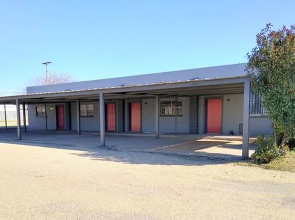 The Ranch Flats, 1400 NE Mustang Dr #2, Andrews, TX 79714