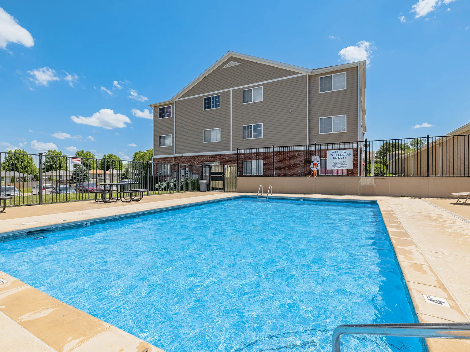 Mystic Pines Apartments — Photo 4