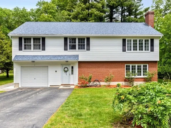5 Prouty Rd, Burlington, MA 01803