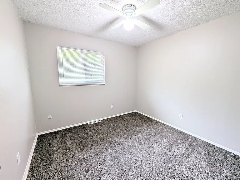 2511 Launcelot Ct — Photo 21