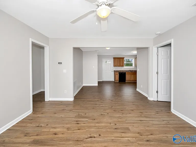 800 Linwood Dr NW — Photo 10