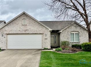 4305 Crystal Ridge Dr, Maumee, OH 43537