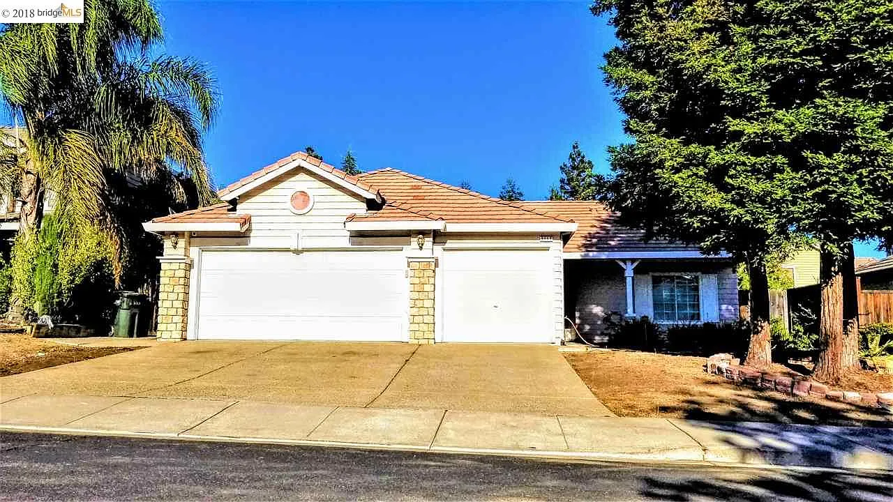 5117 Equestrian Way photo 1