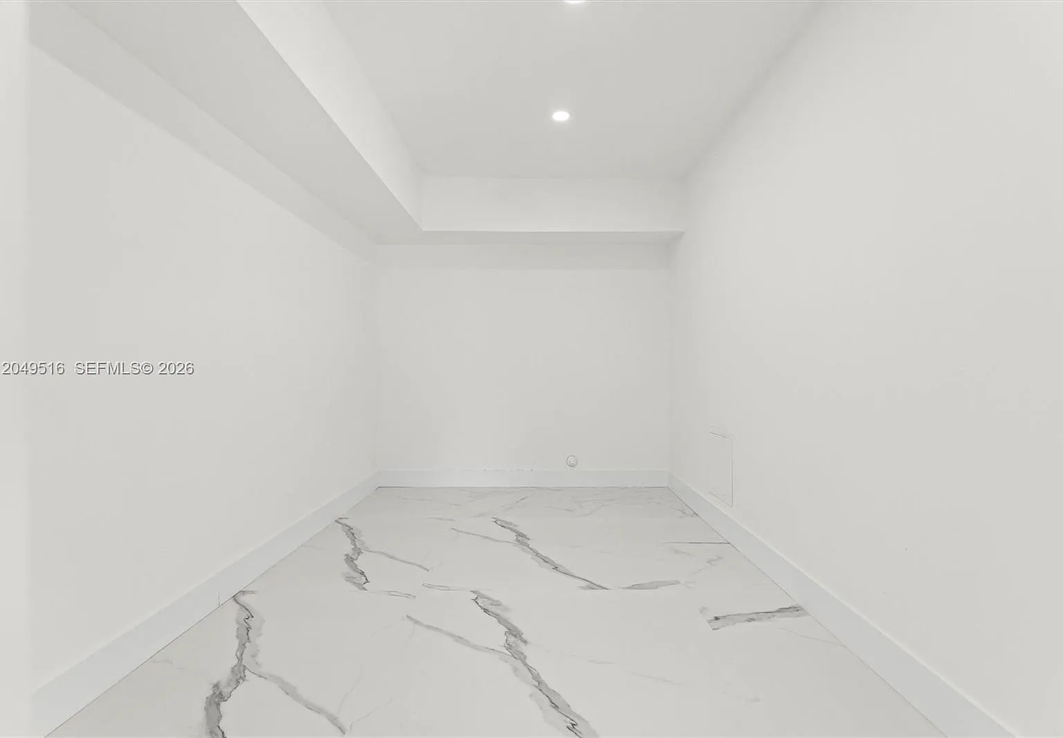 4 bed, 2518 sqft, $12,000 — Photo 2