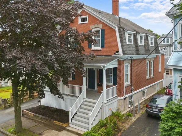 110 Willow St, New Bedford, MA 02740