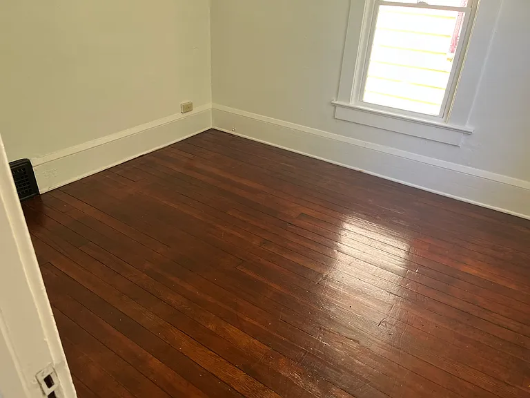 1710 Grace Ave NE — Photo 9