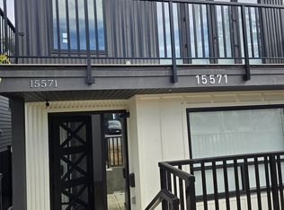15571 Victoria Ave #2, White Rock, BC V4B1H8