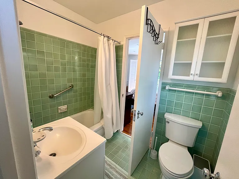 115 Dolphin Rd — Photo 21