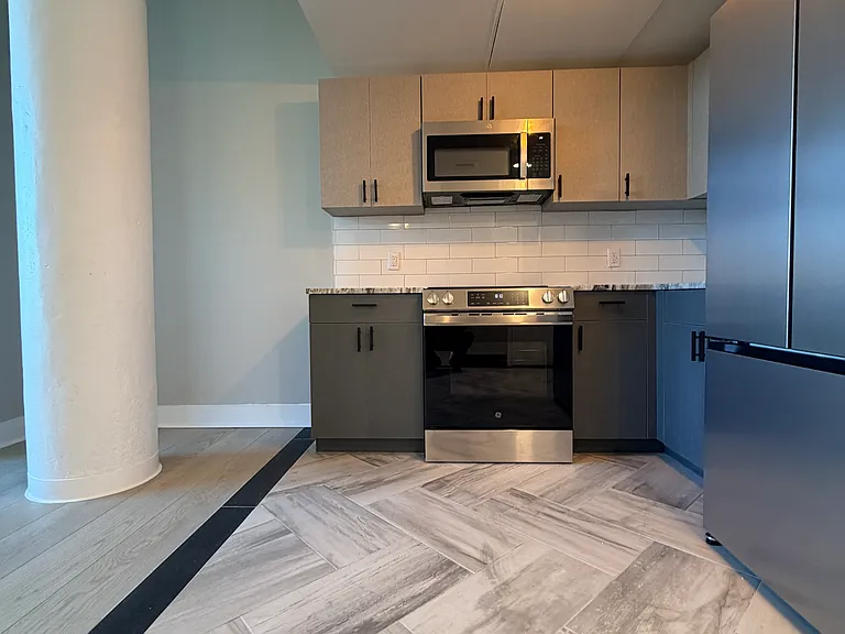 275 Chapel St #3-L — Photo 2