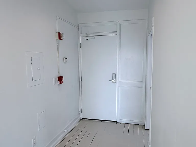 1210 Sycamore St #4 — Photo 8