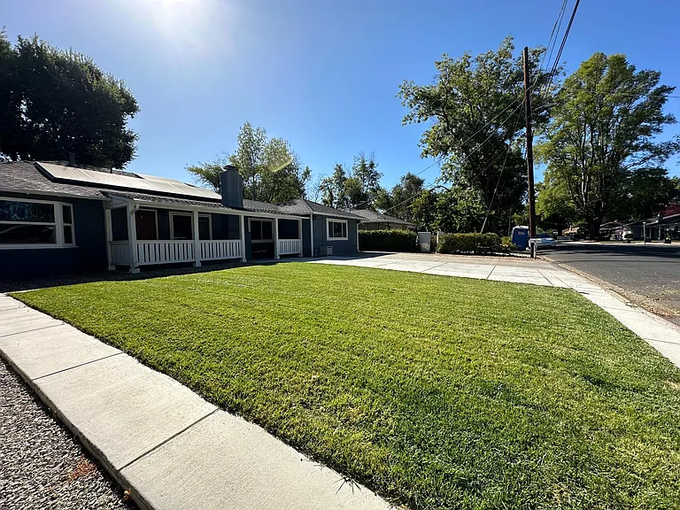 1955 Marta Dr — Photo 5