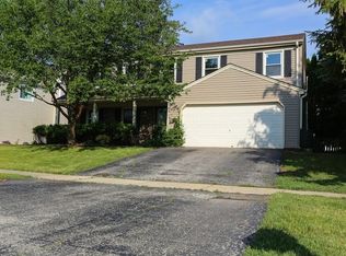 2S310 Continental Dr, Warrenville, IL 60555