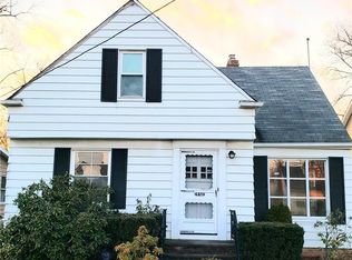 1450 Sunset Rd, Mayfield Heights, OH 44124