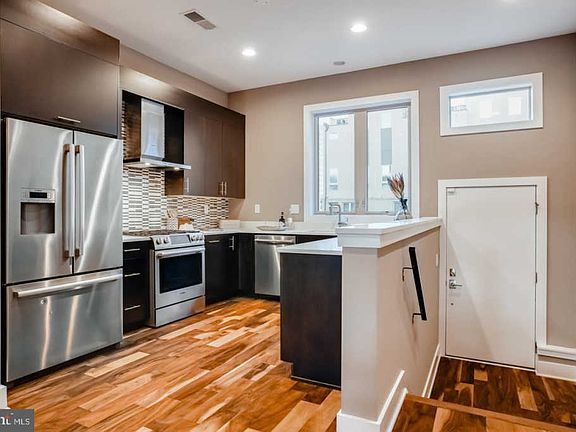 5th image of 740 S Columbus Blvd Unit 37