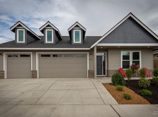 2625 NW Greenwood Ave, Redmond, OR 97756