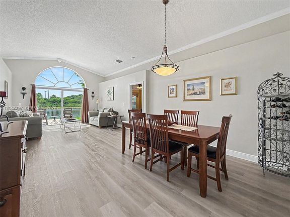 3rd image of 2754 SW 183rd Ave