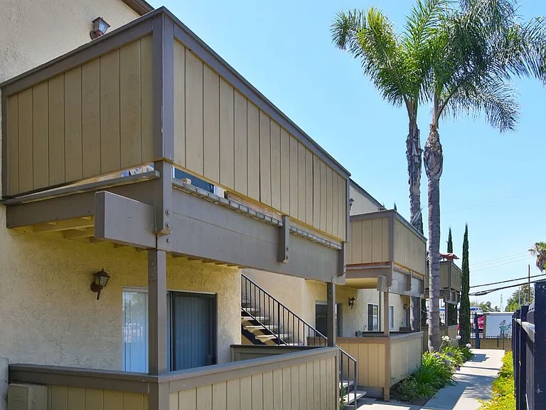 Orangewood Creek — Photo 15