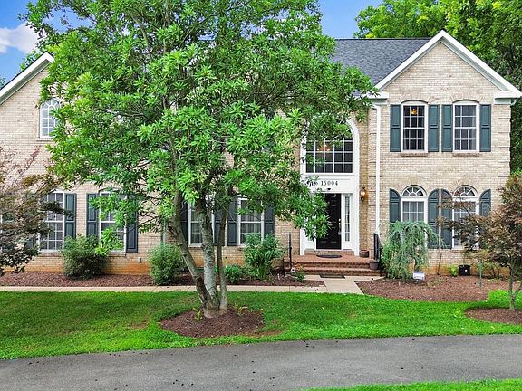 3rd image of 15004 Quince Orchard Rd