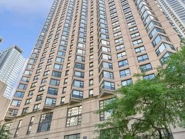 401 E Ontario St APT 804, Chicago, IL 60611