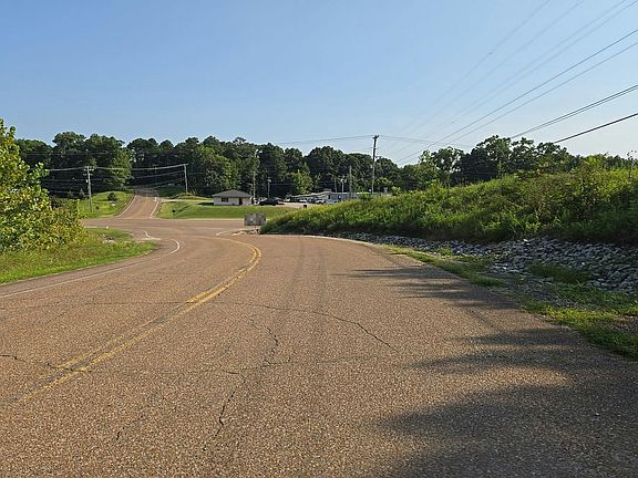 5th image of 55 Shady Hill Rd